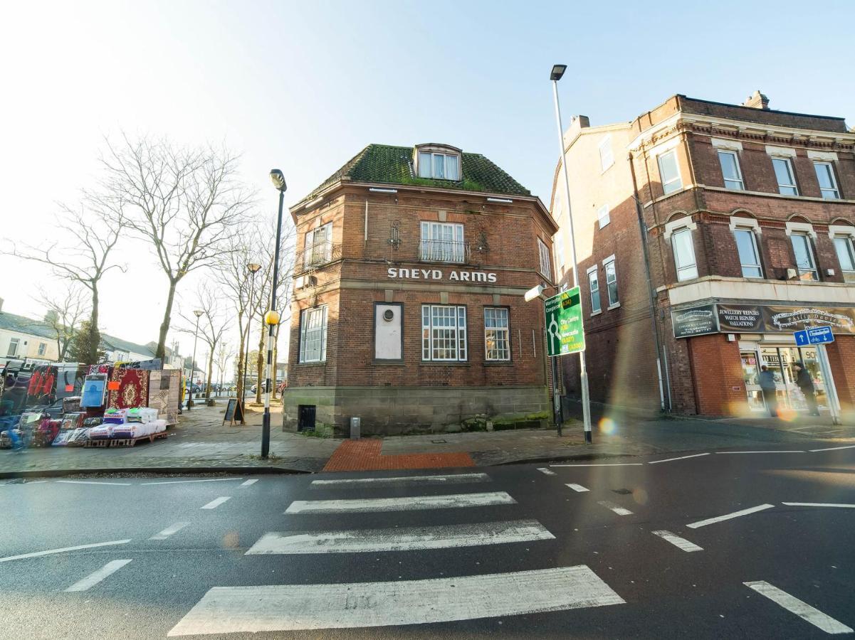 Sneyd Arms Hotel Stoke-on-Trent Exterior foto